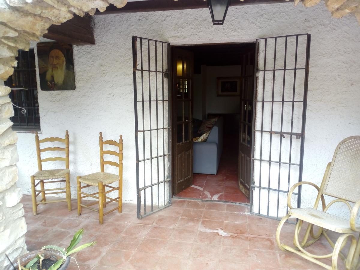 Chilliman & Mas Miro Biofarm Guest House Catllar Exterior photo